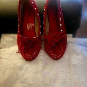 Minnetonka pink Moccasin Size:8.5